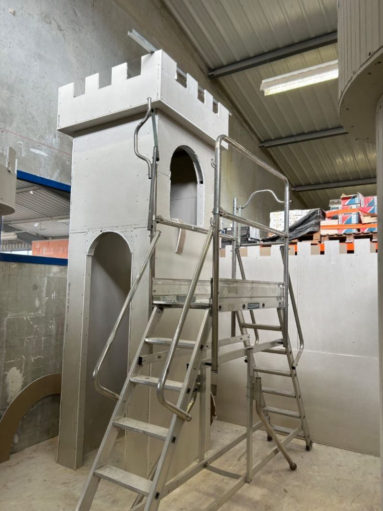 Un château-fort en placo au BTP CFA Drôme Ardèche